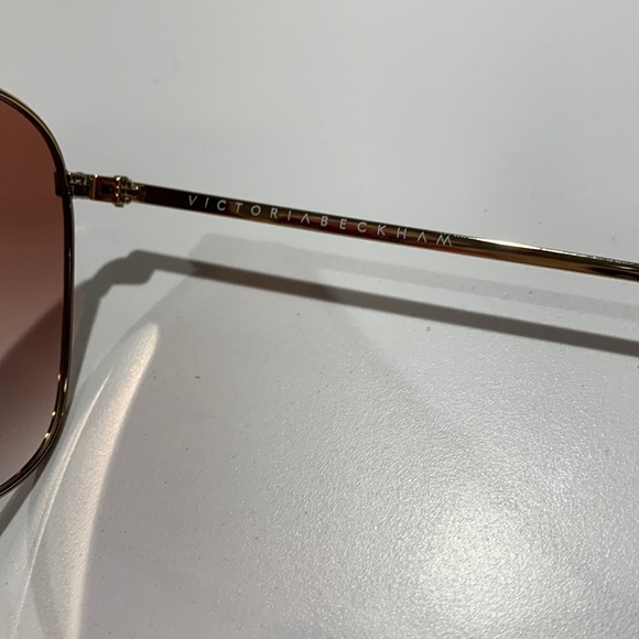 NWT [Victoria Beckham] Double Bridge Gold & Burgundy Sunglasses with Case - Picture 9 of 11